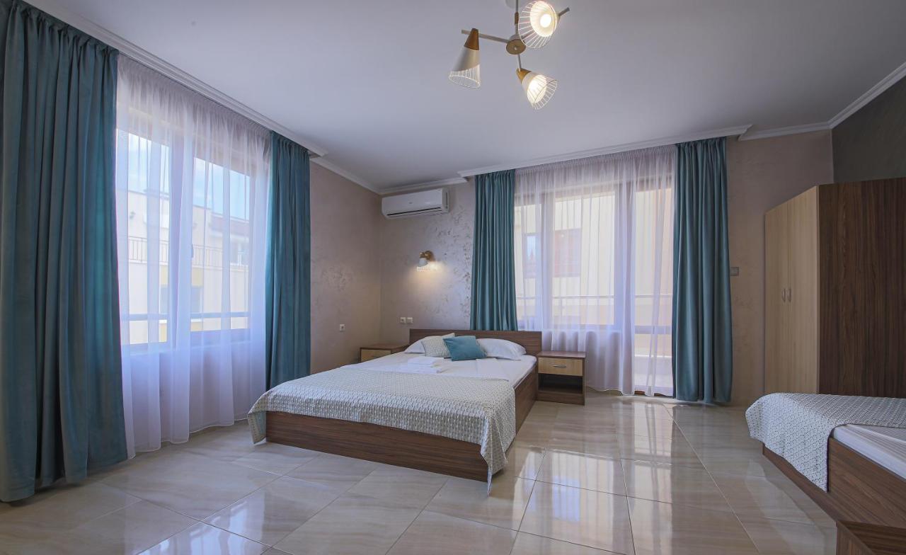 Guesthouse Phoenix オブゾー エクステリア 写真