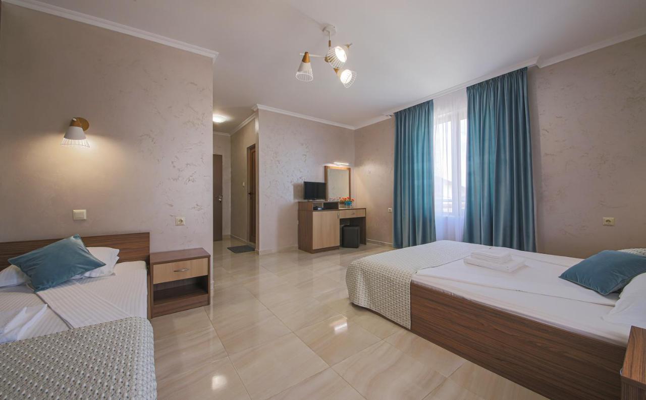 Guesthouse Phoenix オブゾー エクステリア 写真